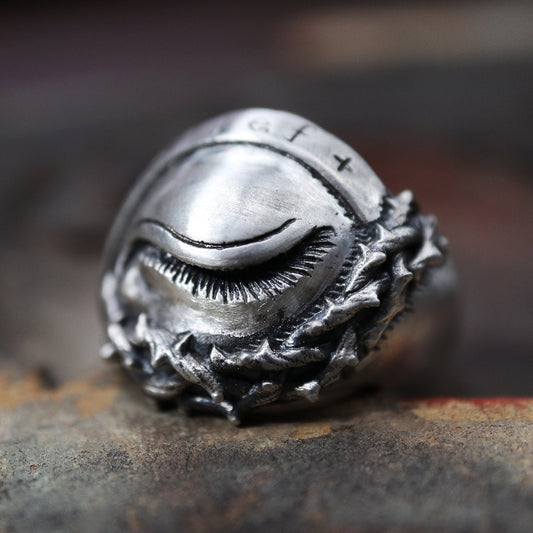 Thorn Eye Ring